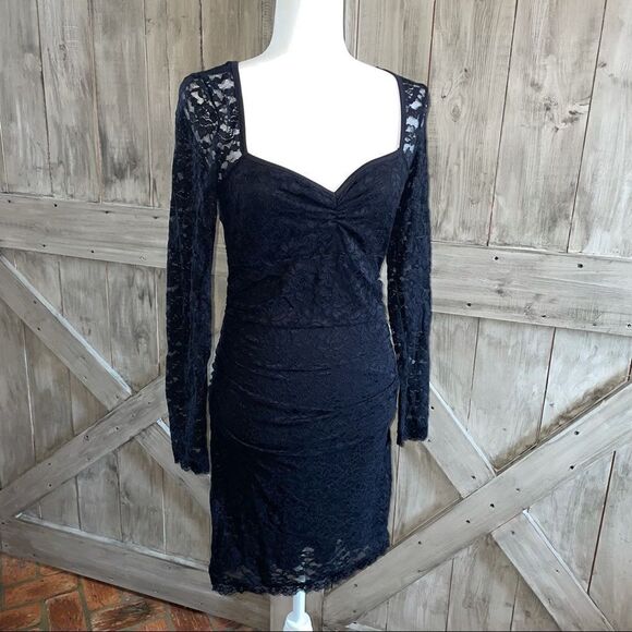 Black lace floral detail dress Victoria’s Secret Moda International - Picture 1 of 5